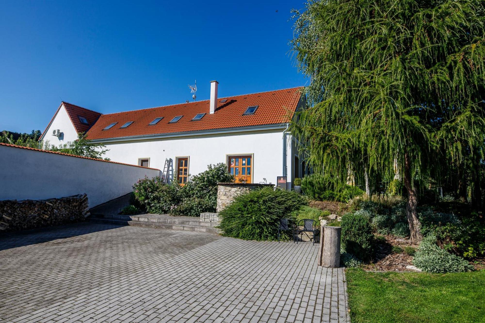 Penzion Blanský Les Dubné Exteriér fotografie